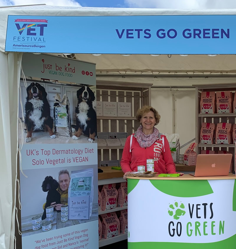 Arielle Griffiths promoting Vegan Dog Food and Solo Vegetal at Noel Fitzpatrick's VetFest 2022