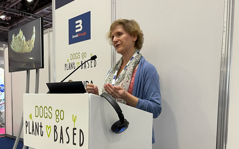 Dr Arielle Griffiths talking at London Vet Show about plant-based dog food